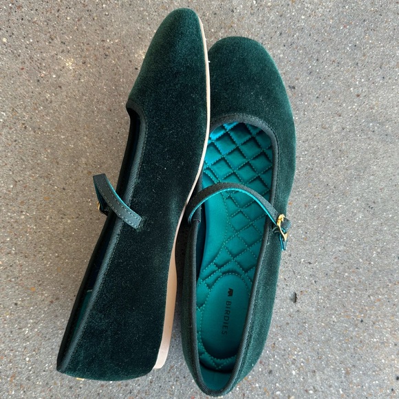 NWOB Birdies Women's Emerald Green Suede Mary Jane Flats - Picture 3 of 3